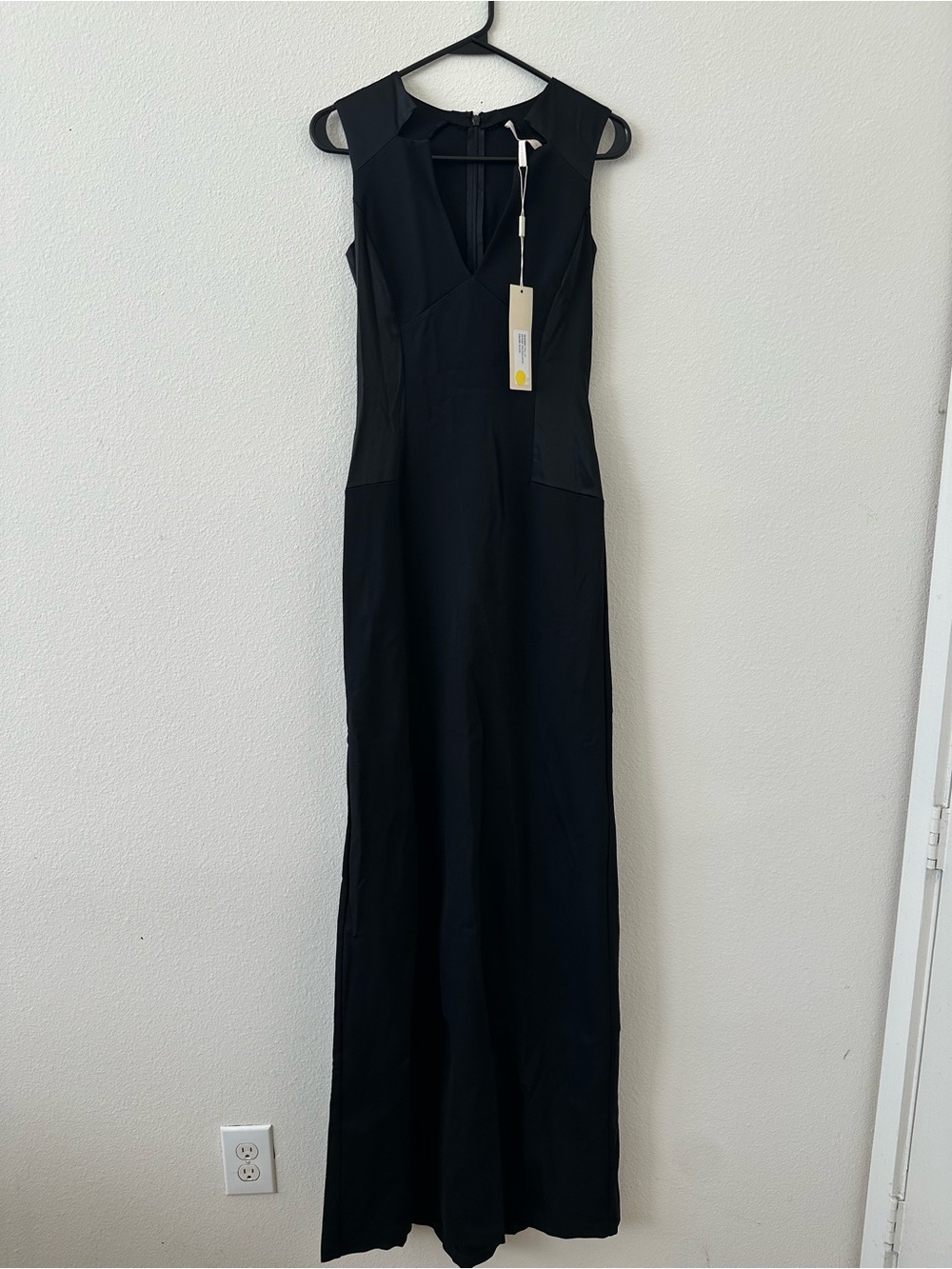 Halston Heritage Black Sleeveless V-Neck Dress
